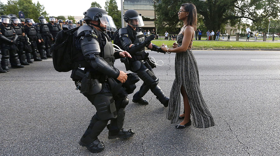 A demonstrator protesting the shooting death of Alton Sterling is detained by law enforcement near the headquarters of the Baton Rouge Police Department in Baton Rouge, Louisiana, U.S. July 9, 2016. © Jonathan Bachman / Reuters
