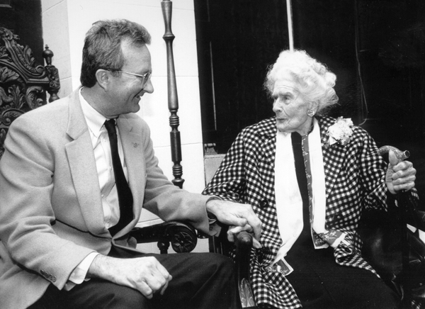 Pictured is Former UO President Dave Frohnmayer with the late Mazie Giustina, whose endowment helps fund the CSWS research initiative Women in the Northwest.